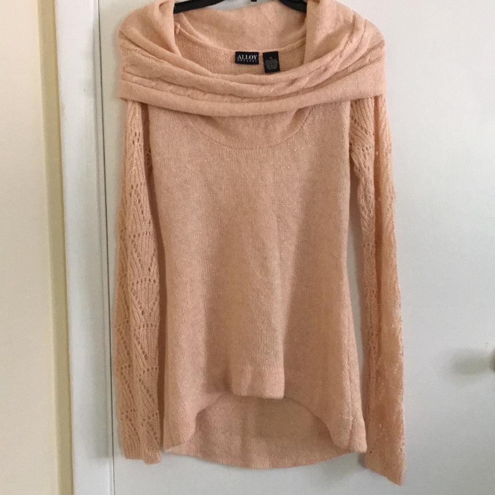 Scoop turtle neck sweater